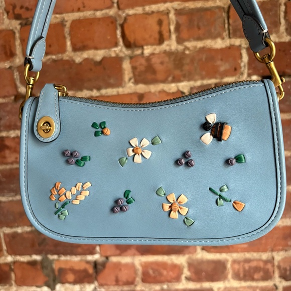 Blue COACH Swinger 20 with Leather Embroidery - Picture 3 of 10